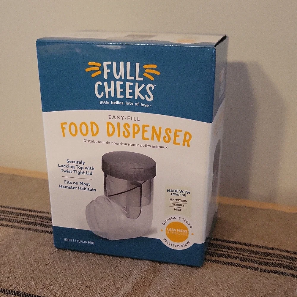 Full Cheeks Food Dispenser for Small Animals